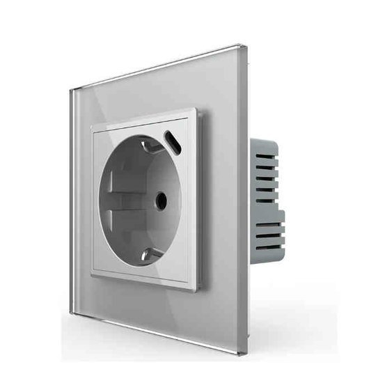 Strieborna_shuko_zasuvka_s_USB-C-15