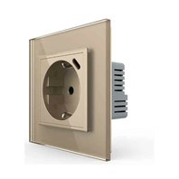 Zlata_shuko_zasuvka_s_USB-C-13